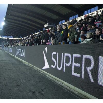 Pantalla LED exterior IP65 a prueba de agua con 4000-5000 cd/m2 Brillo y 100000 horas de vida útil