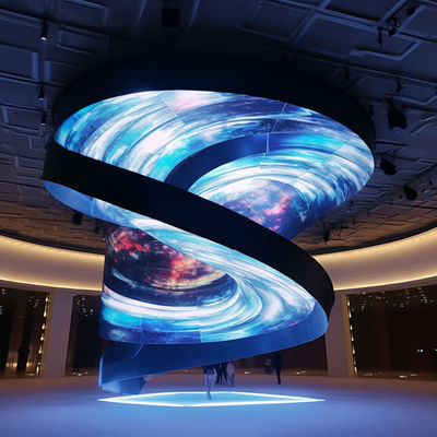 Una sinfonía de luz y diseño de pantalla de LED curva moderna para eventos en interiores